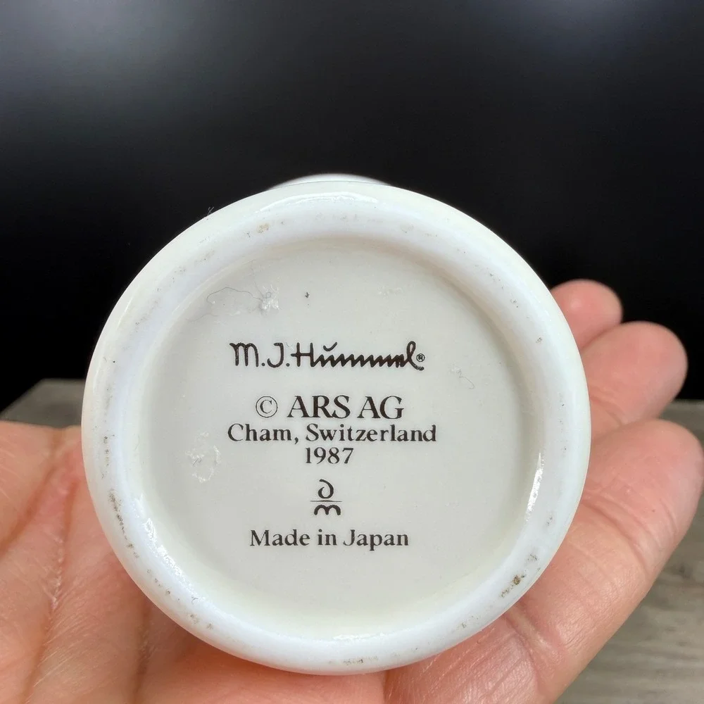 M.J. Hummel Dill Spice Jar 1987 Danbury Mint Porcelain Gold Trim Made in Japan